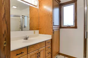 702 Carol Ln, Pulaski, WI 54162 - Photo 25