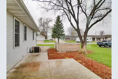702 Carol Lane, Pulaski, WI 54162 - Photo 13