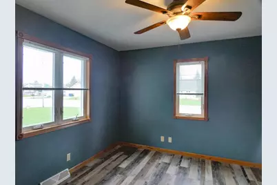 702 Carol Lane, Pulaski, WI 54162 - Photo 19