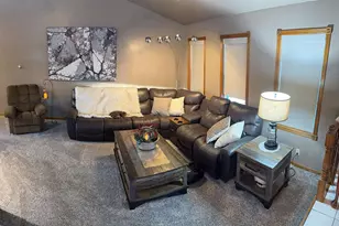 702 Carol Ln, Pulaski, WI 54162 - Photo 7