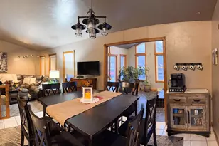 702 Carol Ln, Pulaski, WI 54162 - Photo 5