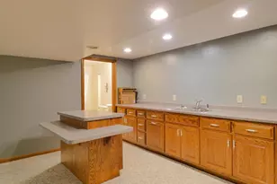 702 Carol Ln, Pulaski, WI 54162 - Photo 35