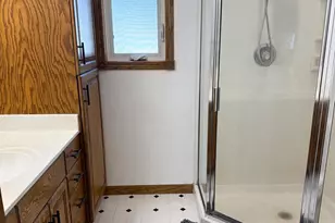 702 Carol Ln, Pulaski, WI 54162 - Photo 11