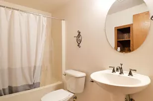702 Carol Ln, Pulaski, WI 54162 - Photo 37