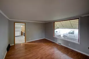 609 W 4th Ave, Oshkosh, WI 54902 - Photo 5