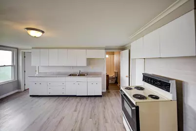 609 W 4th Avenue, Oshkosh, WI 54902 - Photo 9