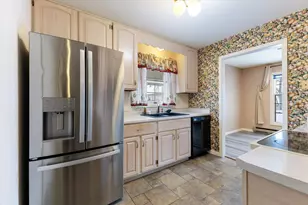 2376 Wisconsin St, Oshkosh, WI 54901 - Photo 9