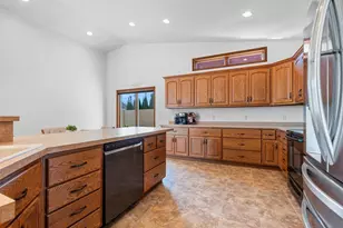 3341 Mockingbird Way, Oshkosh, WI 54904 - Photo 21