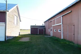 N8621 Wolf River Dr, Algoma, WI 54201 - Photo 43