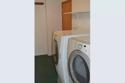 2456 Blake Court, Oshkosh, WI 54904 - Photo 9