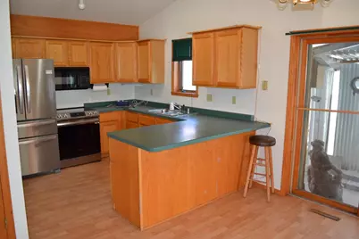 2456 Blake Court, Oshkosh, WI 54904 - Photo 7