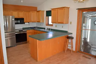 2456 Blake Ct, Oshkosh, WI 54904 - Photo 7