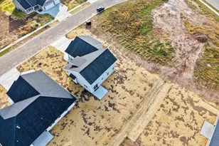 1405 Crossroads Dr, De Pere, WI 54115 - Photo 57