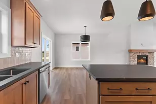 1405 Crossroads Dr, De Pere, WI 54115 - Photo 19