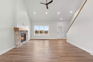 1405 Crossroads Dr, De Pere, WI 54115 - Photo 13