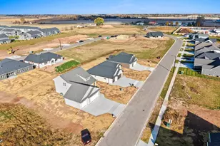 1405 Crossroads Dr, De Pere, WI 54115 - Photo 59