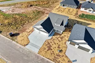 1405 Crossroads Dr, De Pere, WI 54115 - Photo 47