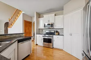 1625 Symphony Heights, Green Bay, WI 54311 - Photo 9