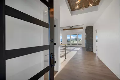 713 Royal St Pats Drive, Wrightstown, WI 54180 - Photo 3