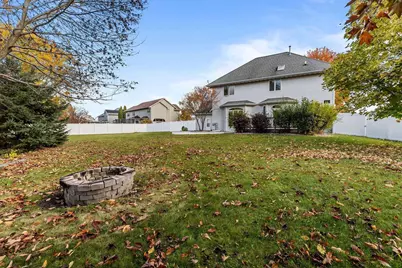 337 Forest View Road, Oshkosh, WI 54904 - Photo 3