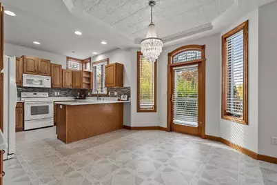 337 Forest View Road, Oshkosh, WI 54904 - Photo 9