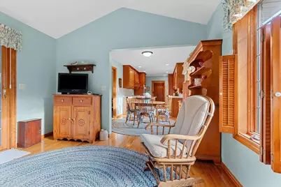 407 Woodfield Drive, Green Bay, WI 54313 - Photo 11