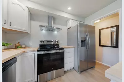 140 W Cecil Street, Neenah, WI 54956 - Photo 5