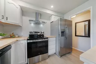 140 W Cecil St, Neenah, WI 54956 - Photo 5