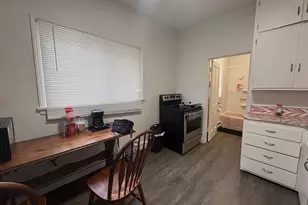 1015 E Walnut St, Green Bay, WI 54301 - Photo 35