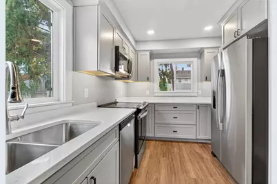 183 E McWilliams Street, Fond du Lac, WI 54935 - Photo 9