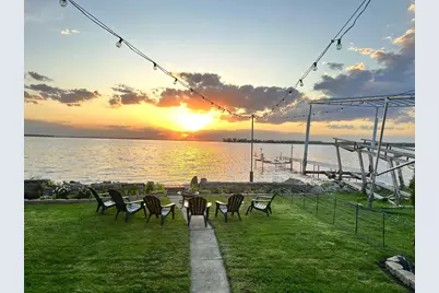 2927 Sunset Point Lane, Oshkosh, WI 54904 - Photo 23