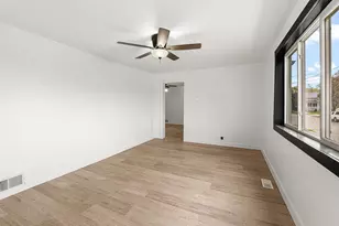 197 N Lincoln Ave, Fond du Lac, WI 54935 - Photo 7