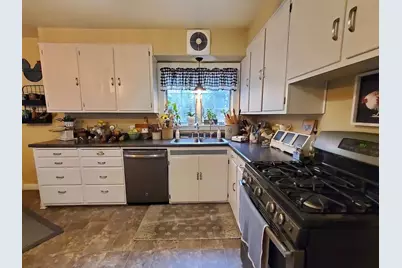 157 N Clinton Avenue, Clintonville, WI 54929 - Photo 13