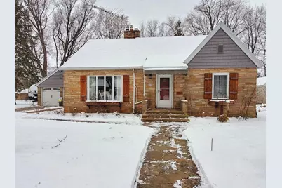 157 N Clinton Avenue, Clintonville, WI 54929 - Photo 1