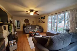 157 N Clinton Ave, Clintonville, WI 54929 - Photo 7