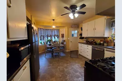 157 N Clinton Avenue, Clintonville, WI 54929 - Photo 15