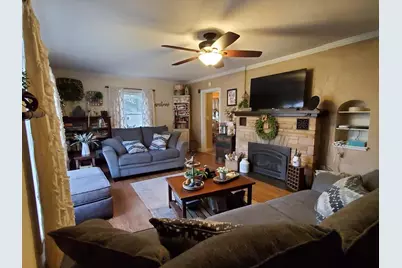 157 N Clinton Avenue, Clintonville, WI 54929 - Photo 3