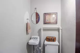 2534 S Webster Ave, Green Bay, WI 54301 - Photo 11