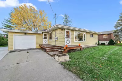 109 W Midway Street, Rosendale, WI 54974 - Photo 1