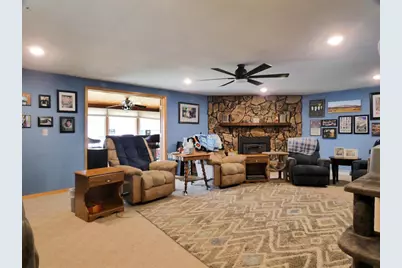 1410 S 7th Street, De Pere, WI 54115 - Photo 7