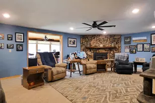 1410 S 7th St, De Pere, WI 54115 - Photo 7