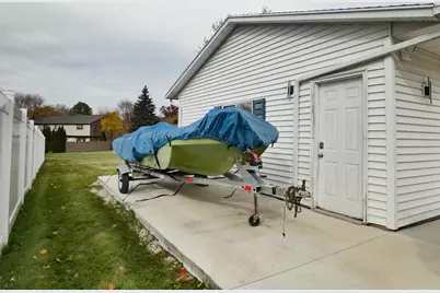 1410 S 7th Street, De Pere, WI 54115 - Photo 3