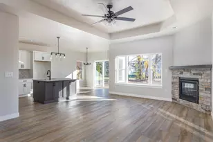 1009 Lotus Trail, Menasha, WI 54952 - Photo 9