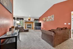 1900 Whitewolf Ln, Kaukauna, WI 54130 - Photo 5