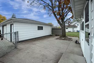 1010 Heyrman St, Green Bay, WI 54302 - Photo 29