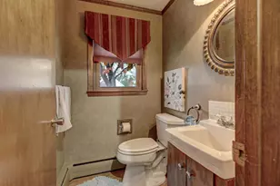 1010 Heyrman St, Green Bay, WI 54302 - Photo 13