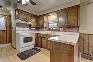 1010 Heyrman St, Green Bay, WI 54302 - Photo 11