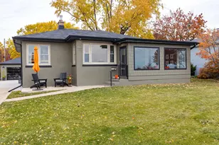 1322 Menominee Dr, Oshkosh, WI 54901 - Photo 1