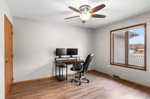 1568 S Oakwood Rd, Oshkosh, WI 54904 - Photo 7