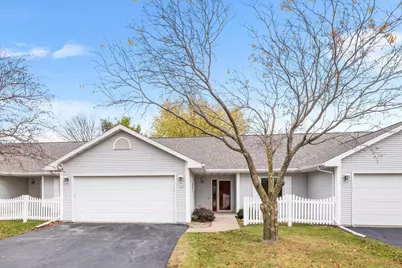 1568 S Oakwood Road, Oshkosh, WI 54904 - Photo 1